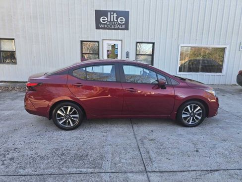Used 2021 Nissan Versa SV image 6