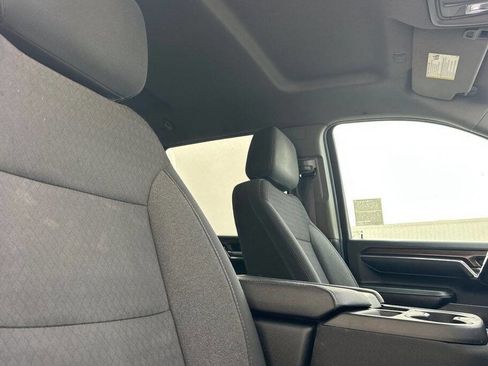 Used 2024 Chevrolet Silverado 2500 LT image 16