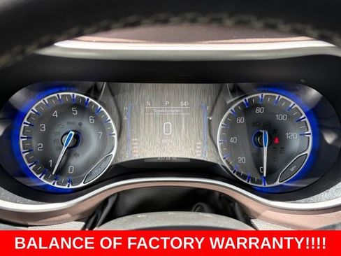 Used 2023 Chrysler Voyager LX FWD image 18