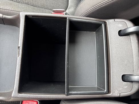 Used 2020 Hyundai Santa Fe SE image 38