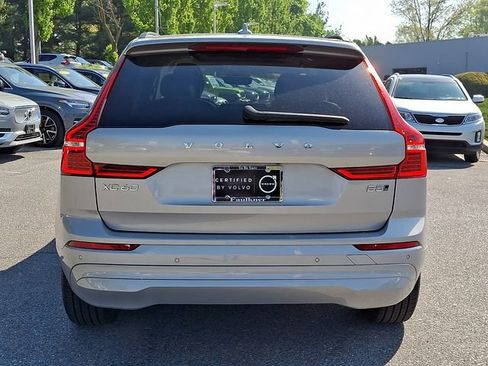 Certified 2023 Volvo XC60 B5 Core w/ Climate Package AWD/4WD image 5