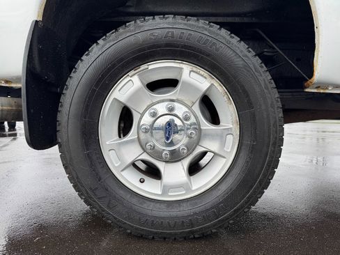 Used 2013 Ford F250 XLT AWD/4WD image 13