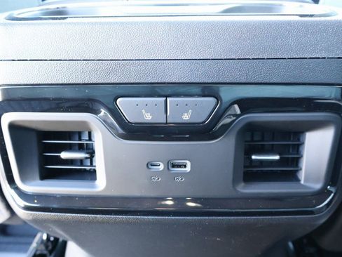 New 2026 GMC Sierra 1500 AT4 w/ AT4 Premium Package AWD/4WD image 32