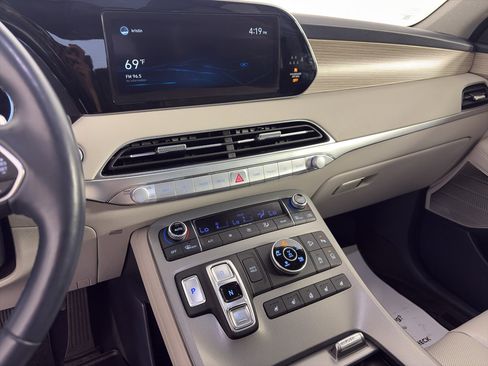 Used 2022 Hyundai Palisade Limited w/ Cargo Package image 4