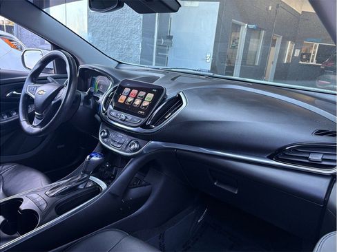 Used 2017 Chevrolet Volt Premier w/ Driver Confidence II Package FWD image 23