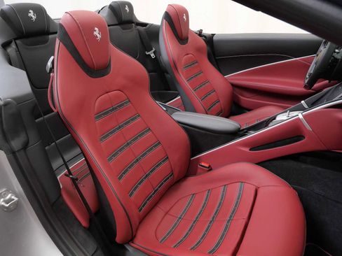 Certified 2025 Ferrari Roma Spider image 17