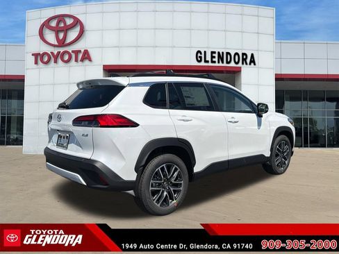 New 2026 Toyota Corolla Cross XLE w/ Convenience Package FWD image 11