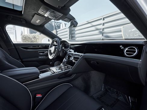 Used 2024 Bentley Flying Spur S V8 image 35