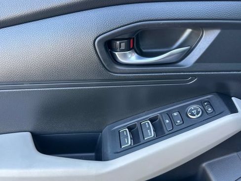 Used 2024 Honda Accord LX image 11