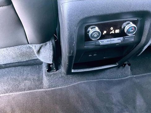 Used 2025 Buick Enclave Preferred image 10