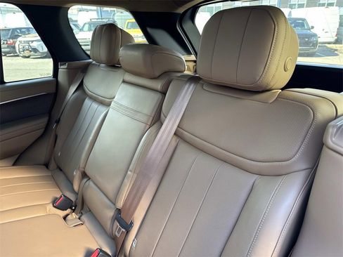 Certified 2023 Land Rover Range Rover SE image 15