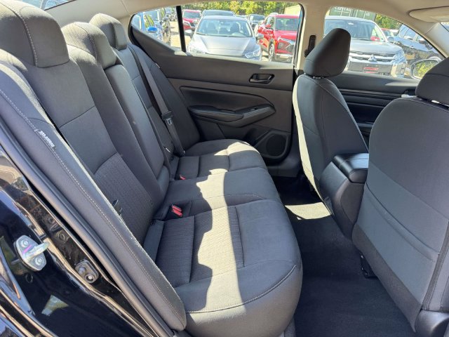 Used 2025 Nissan Altima 2.5 SV FWD image 12