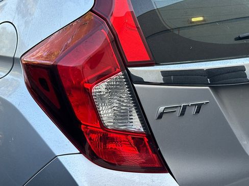 Used 2015 Honda Fit EX image 10