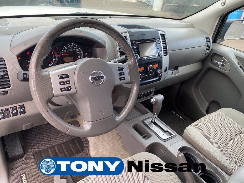 Used 2017 Nissan Frontier SV w/ SV Value Truck Package AWD/4WD image 13