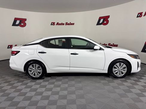 Used 2024 Nissan Sentra S image 7