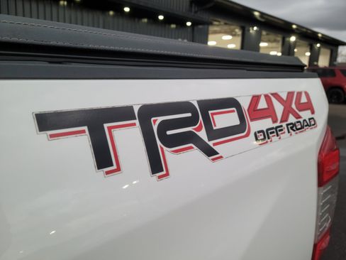 Used 2015 Toyota Tundra SR5 image 18