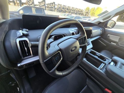 Used 2025 Ford Expedition Max Active image 12