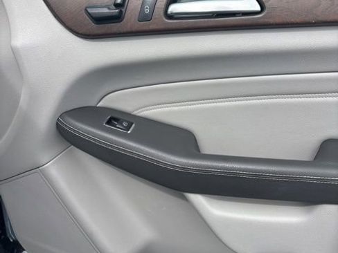 Used 2014 Mercedes-Benz ML 350 4MATIC image 38