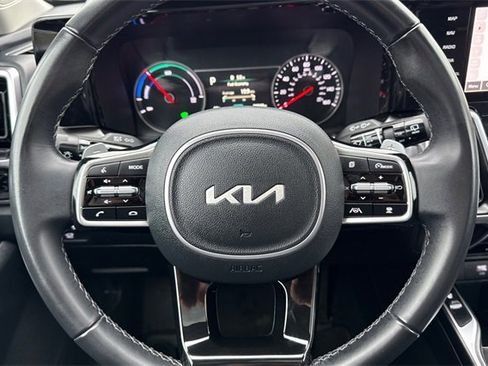 Certified 2023 Kia Sorento EX w/ Panoramic Sunroof Package image 33