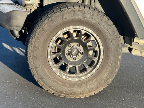 Used 2018 Jeep Wrangler Unlimited Sport S image 26