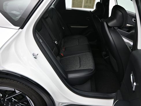 Used 2025 Kia K4 GT-Line w/ GT-Line Sunroof Package image 8