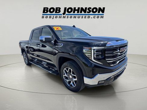 Used 2023 GMC Sierra 1500 SLT w/ SLT Premium Plus Package AWD/4WD image 1