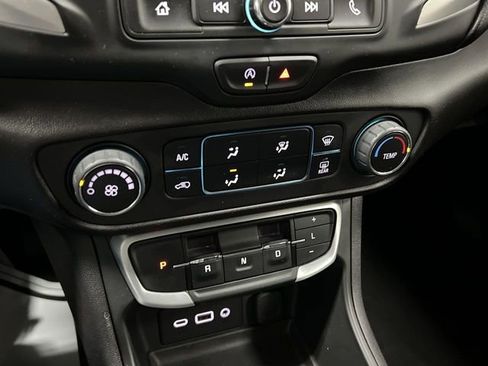 Certified 2024 GMC Terrain SLE AWD/4WD image 17