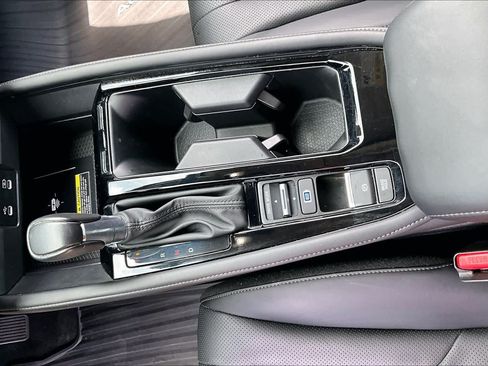 Used 2024 Honda Accord Touring image 15