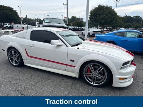 Used 2008 Ford Mustang GT Premium RWD image 3