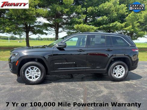 Certified 2023 Jeep Grand Cherokee Laredo AWD/4WD image 1