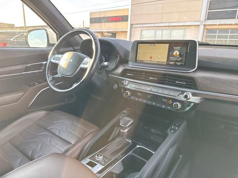 Certified 2022 Kia Telluride SX w/ SX Prestige Package image 20