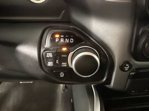 Used 2022 RAM 1500 Big Horn AWD/4WD image 21