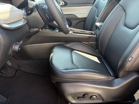 New 2026 Jeep Compass Limited AWD/4WD image 10