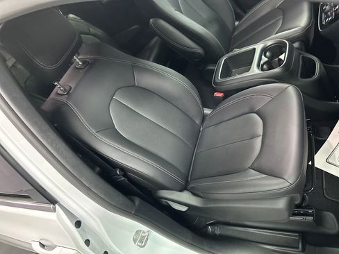 New 2026 Chrysler Voyager LX image 24