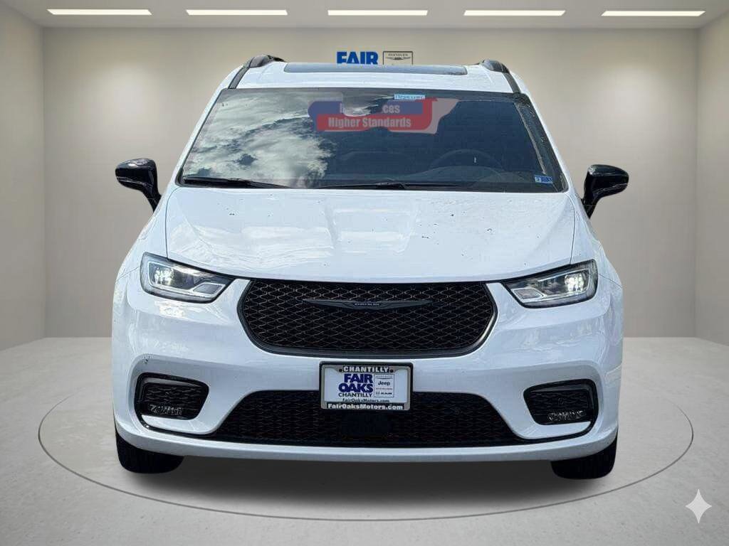 New 2026 Chrysler Pacifica Select FWD image 3