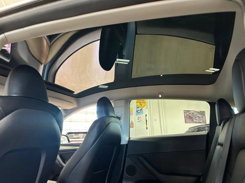 Used 2023 Tesla Model Y Long Range AWD/4WD image 5