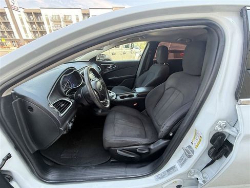 Used 2016 Chrysler 200 Limited FWD image 13
