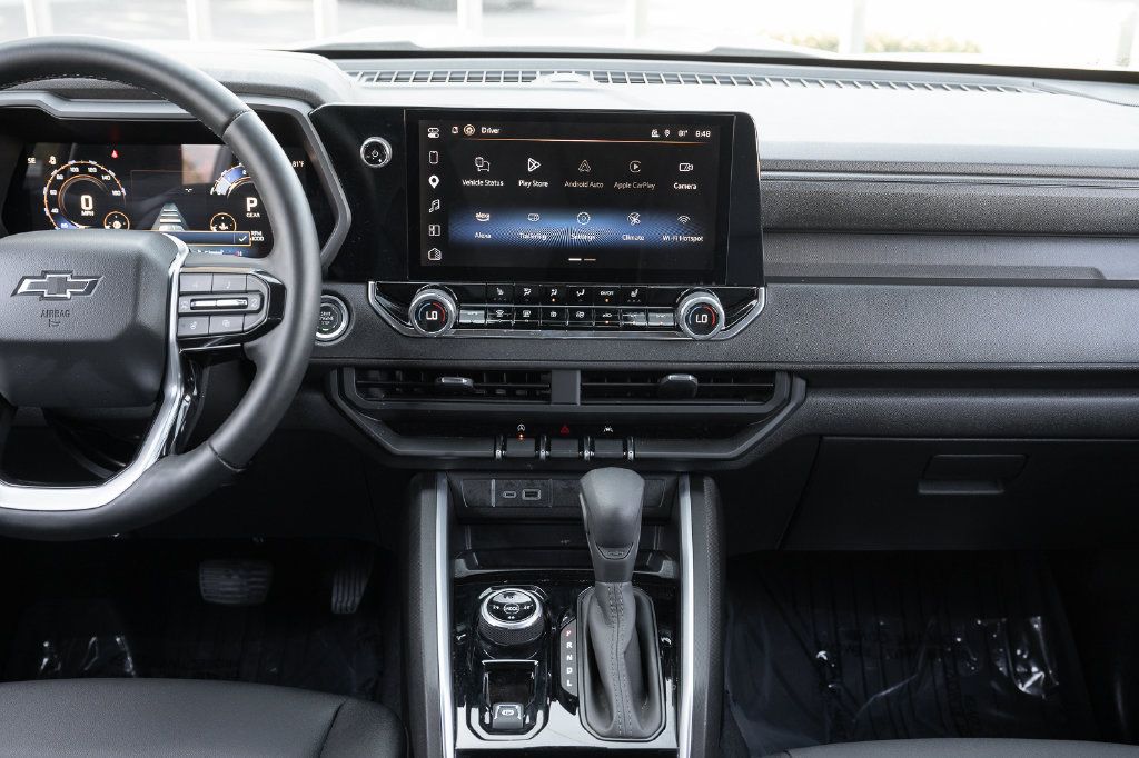 Used 2025 Chevrolet Colorado Trail Boss AWD/4WD image 31