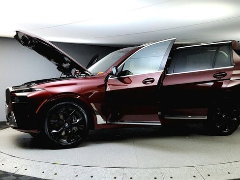 Used 2025 BMW X7 xDrive40i image 10