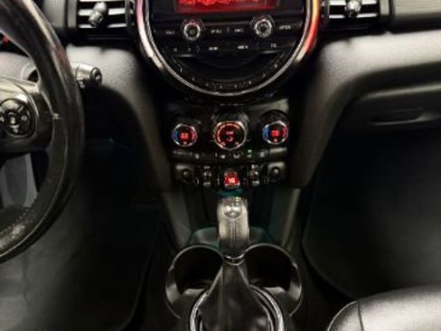 Used 2015 MINI Cooper 4-Door Hardtop image 18