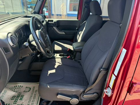 Used 2013 Jeep Wrangler Unlimited Sport AWD/4WD image 12
