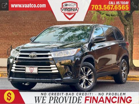 Used 2019 Toyota Highlander LE AWD/4WD image 2