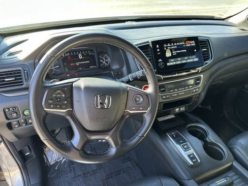 Used 2023 Honda Passport TrailSport image 12