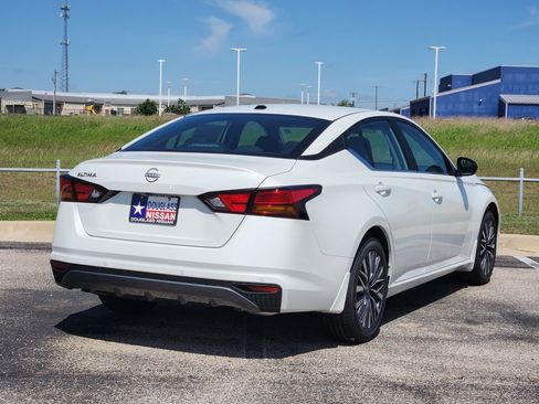 New 2026 Nissan Altima 2.5 SV FWD image 4