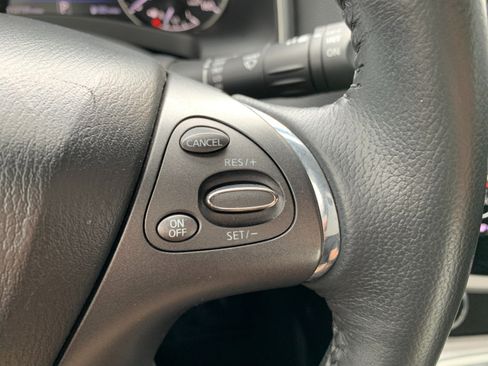 Used 2019 Nissan Murano SV AWD/4WD image 18