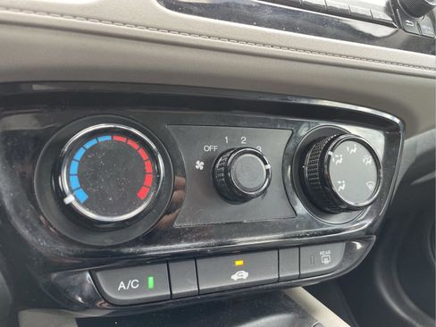 Used 2018 Honda HR-V LX image 29