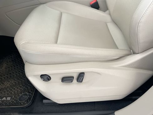 Used 2019 Volkswagen Atlas SE w/ Panoramic Sunroof Package image 12