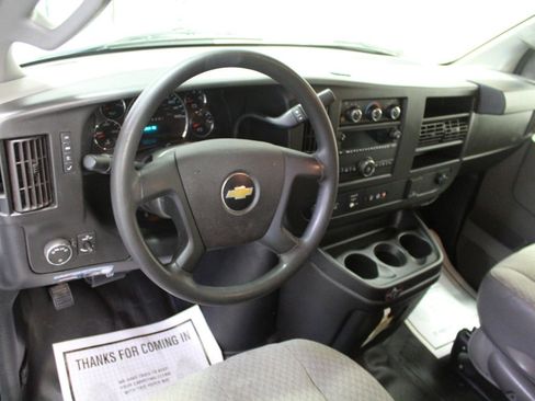 Used 2020 Chevrolet Express 2500 RWD image 8