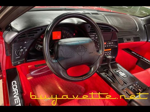 Used 1996 Chevrolet Corvette Coupe image 12