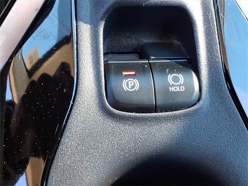 Used 2022 Toyota Corolla LE image 8